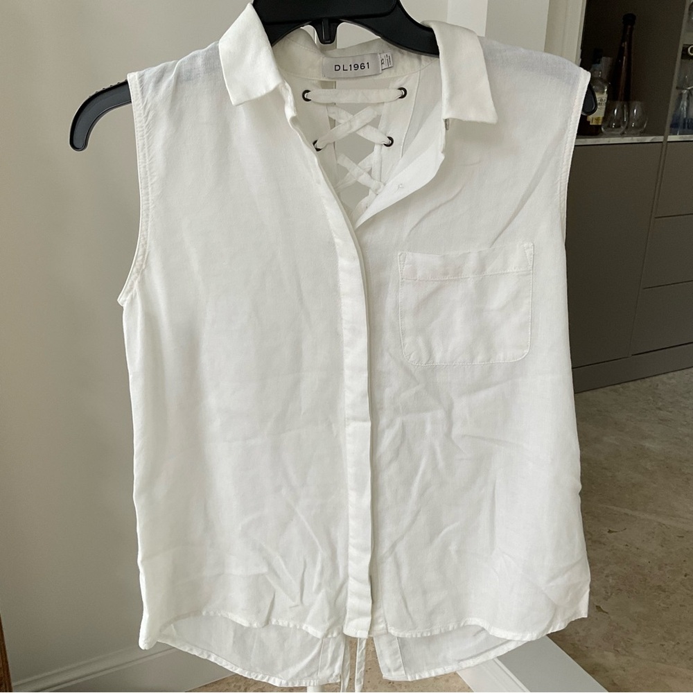 DL1961 White Sleeveless Top